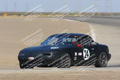 media/Oct-29-2022-CalClub SCCA (Sat) [[e05833b2e9]]/Race Group 3/Qualifying (Outside Grapevine)/